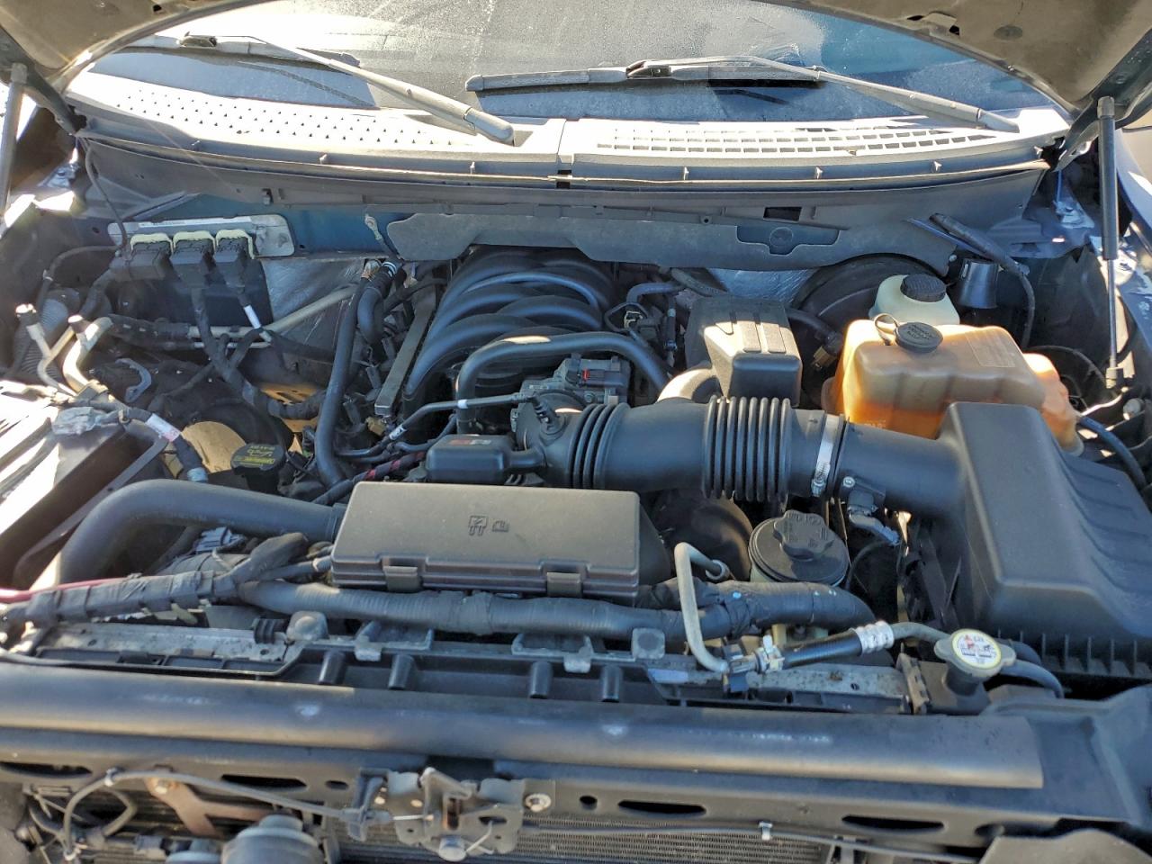 Ford F-150 Supercrew Image 7