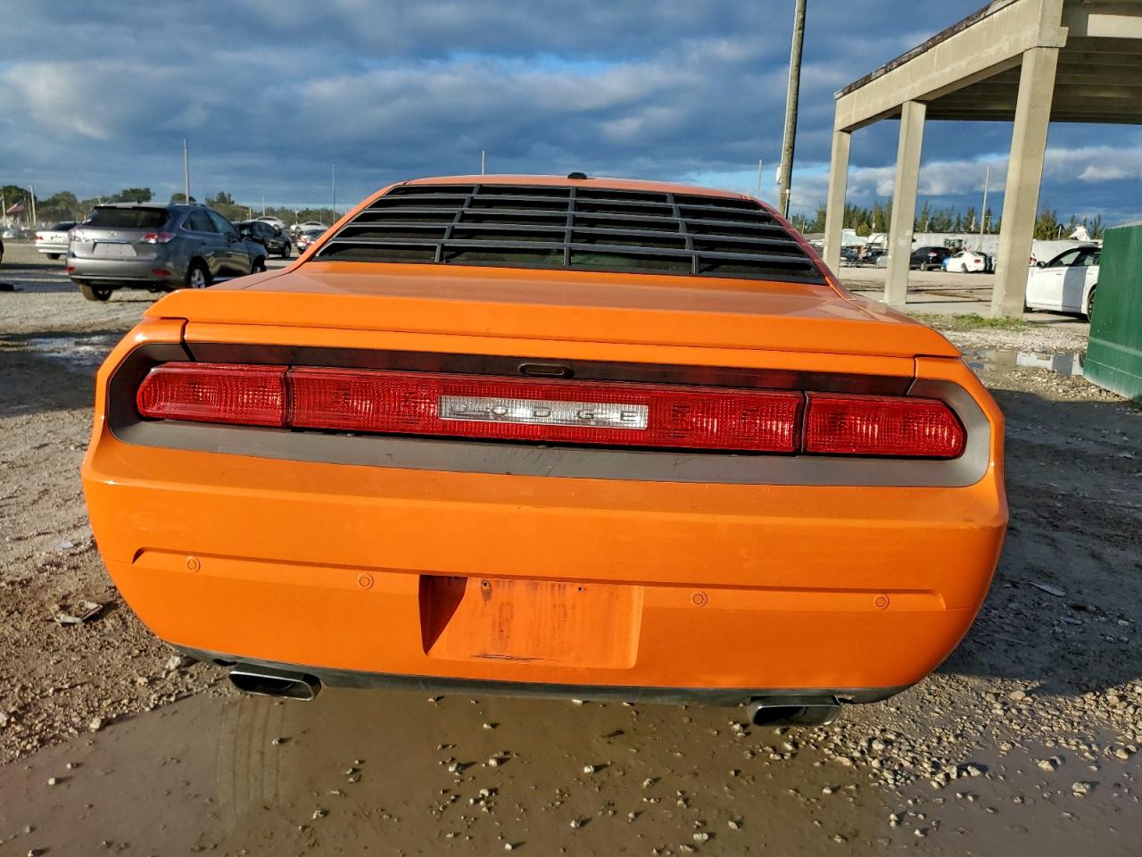 Dodge Challenger R/t Image 8