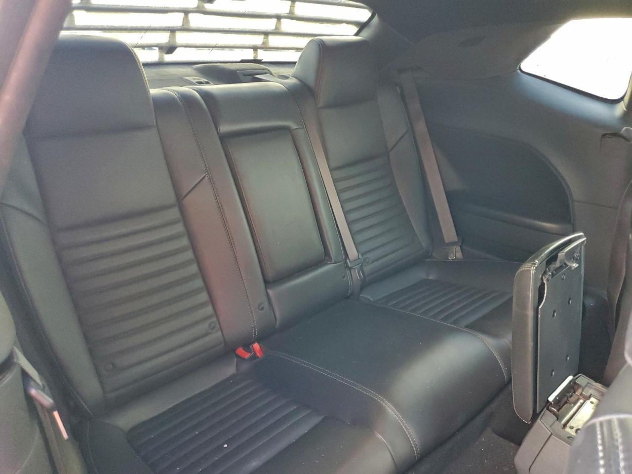 Dodge Challenger R/t Image 10