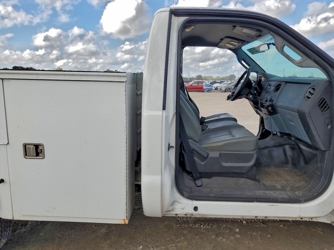 Ford F-250 Super Duty Image 12