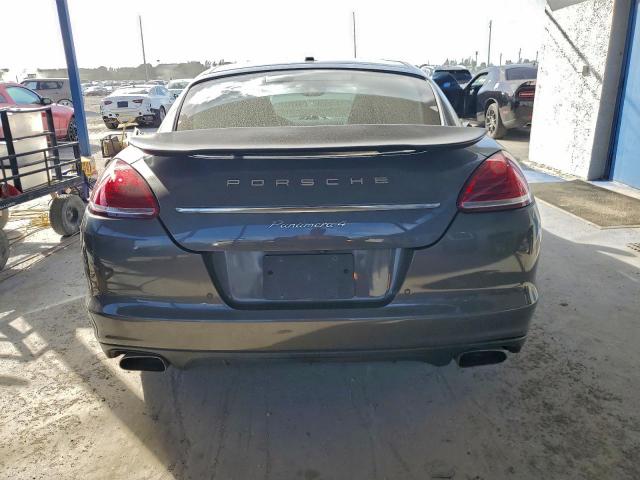 Porsche Panamera 2 Image 3