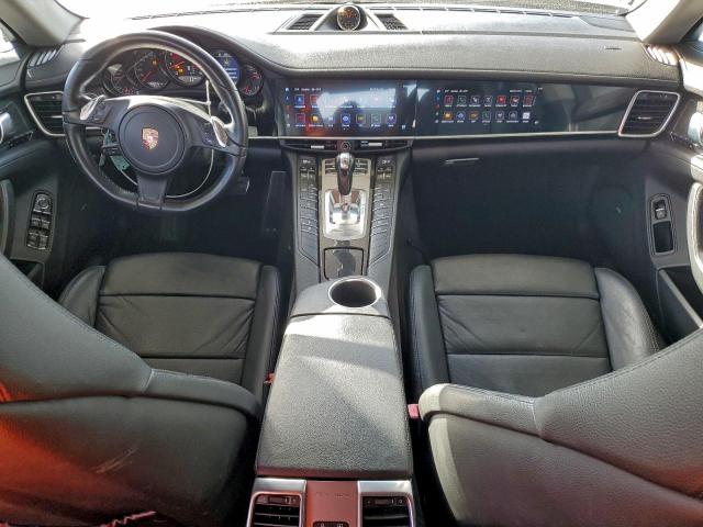 Porsche Panamera 2 Image 9