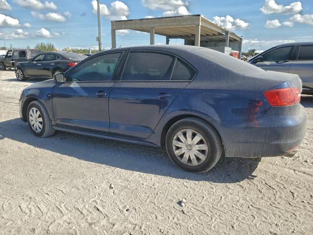Volkswagen Jetta Base Image 10