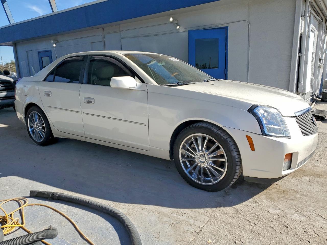 Cadillac CTS Image 2
