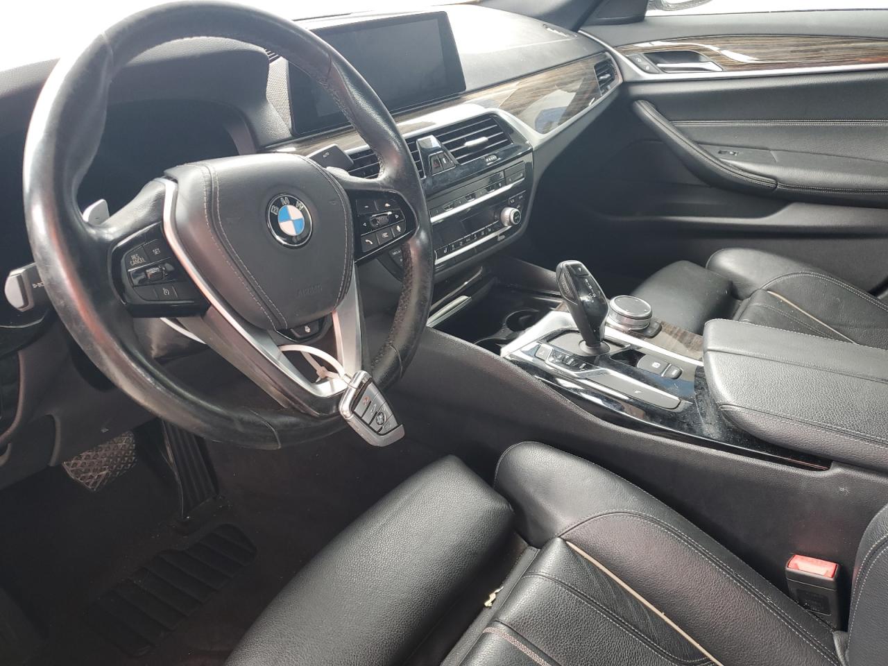 BMW 5 Series Xi Image 9