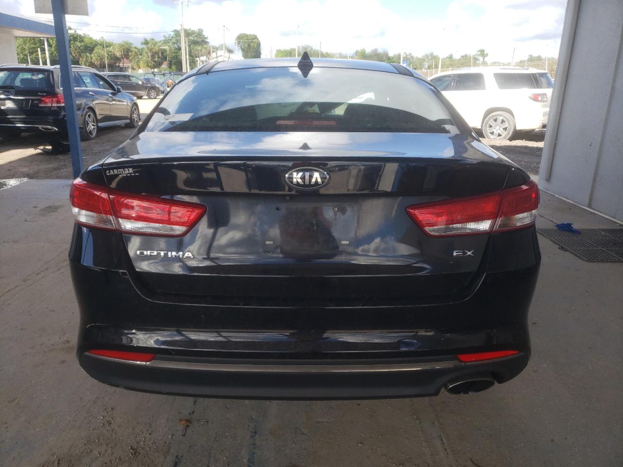 Kia Optima Ex Image 9