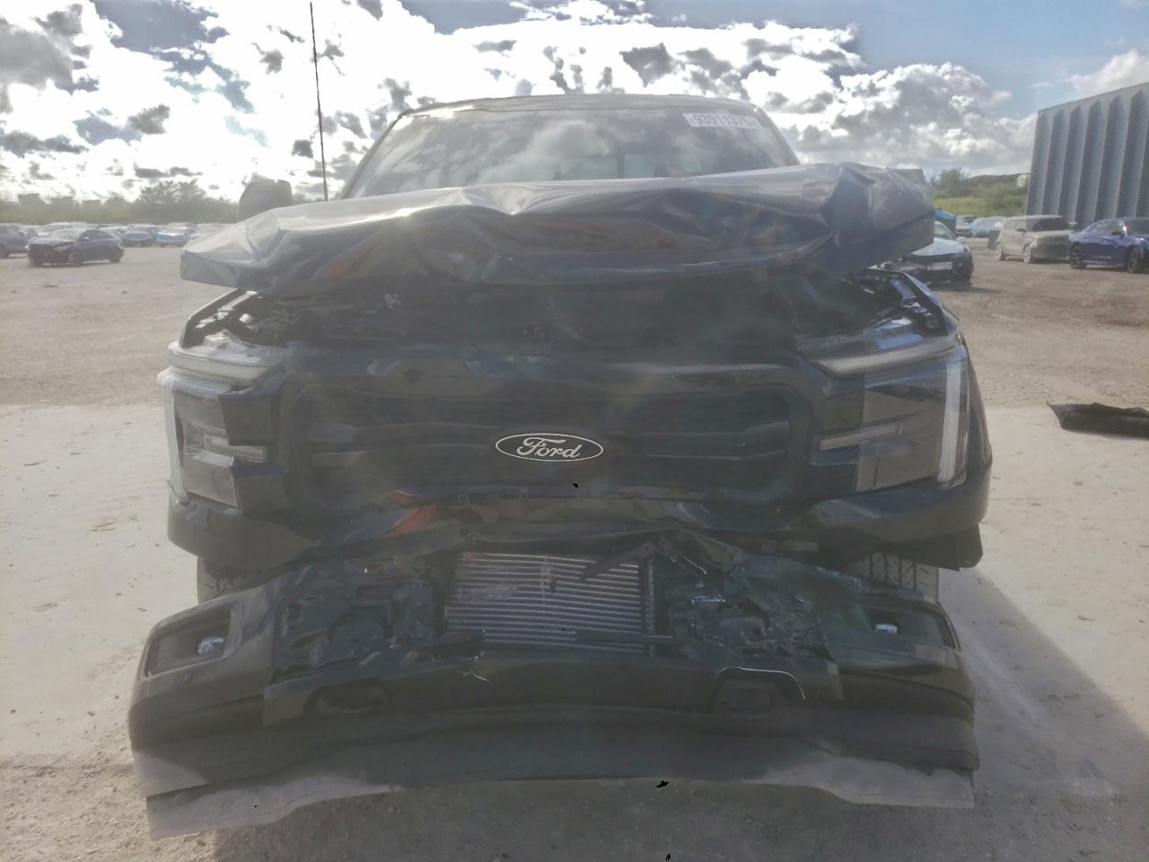 Ford F-150 Lariat Image 7