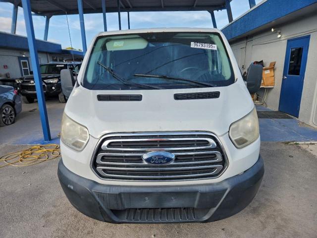 Ford Transit T-250 Image 5