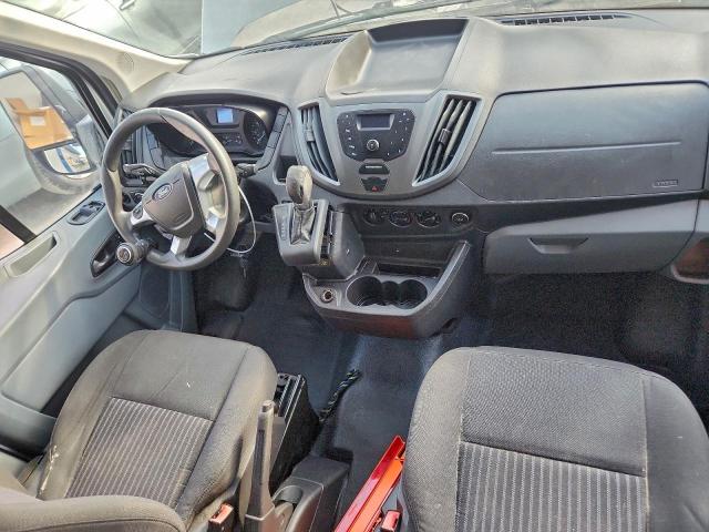 Ford Transit T-250 Image 4