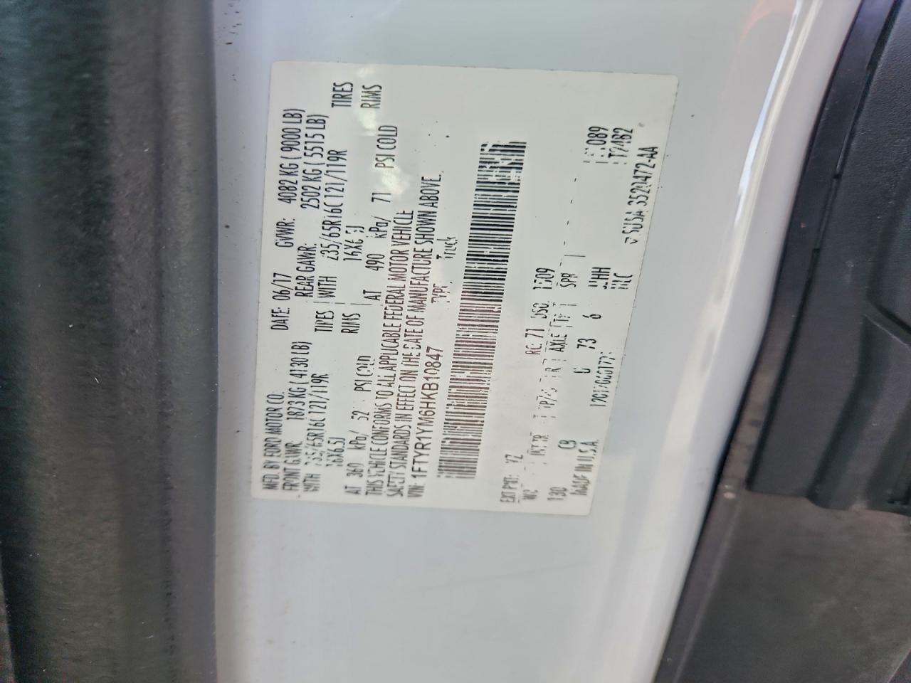 Ford Transit T-250 Image 13