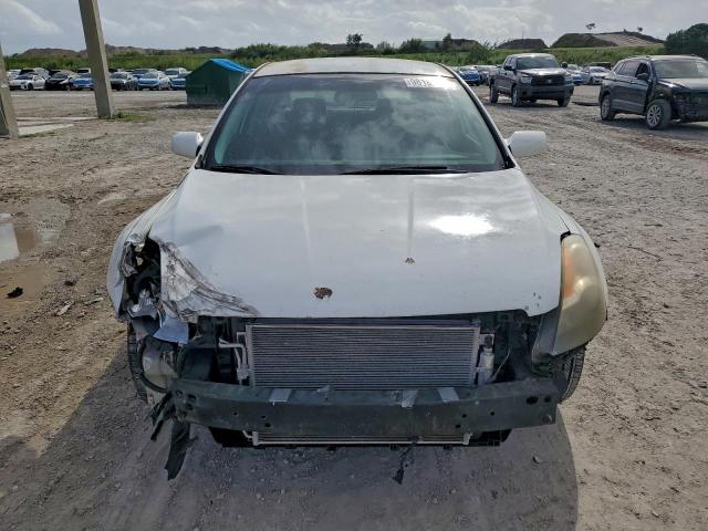 Nissan Altima 2.5 Image 4