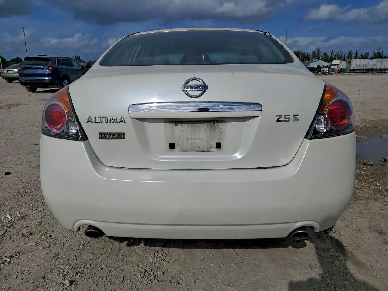 Nissan Altima 2.5 Image 5