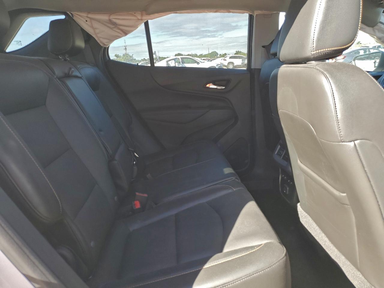 Chevrolet Equinox Premier Image 10