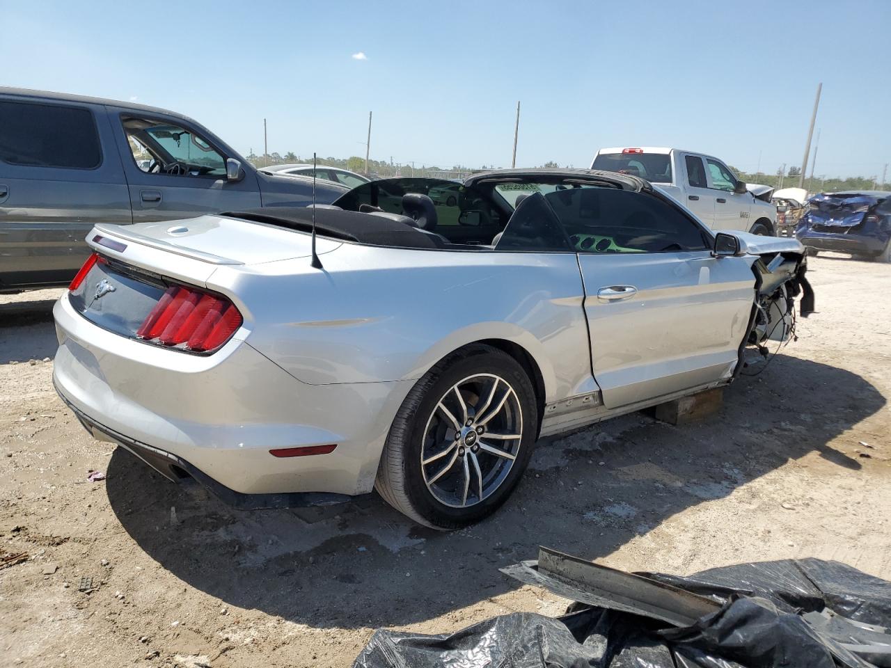 Ford Mustang Image 3