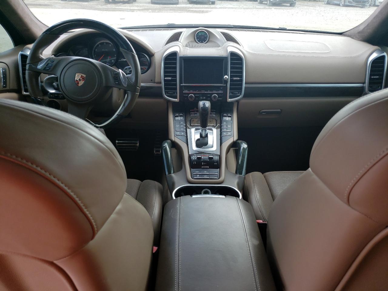 Porsche Cayenne Turbo Image 3