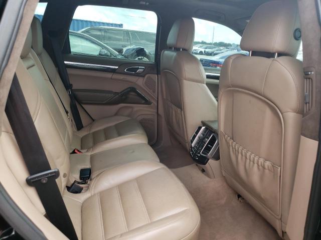 Porsche Cayenne Turbo Image 13