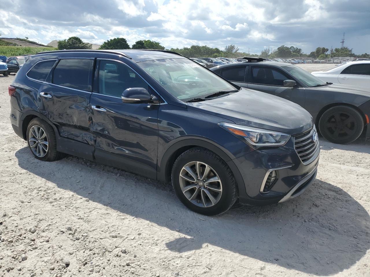 Hyundai SANTA FE Se Image 9