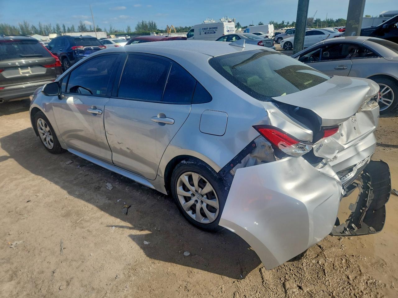 Toyota Corolla Le Image 2