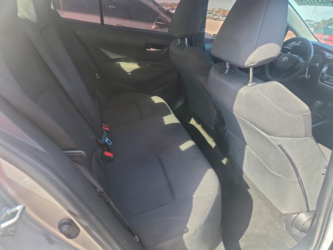 Toyota Corolla Le Image 6