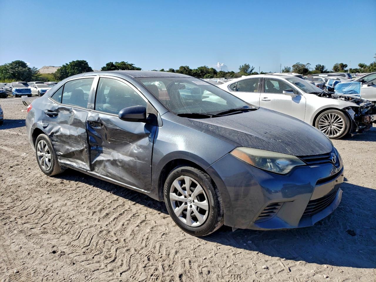 Toyota Corolla L Image 4