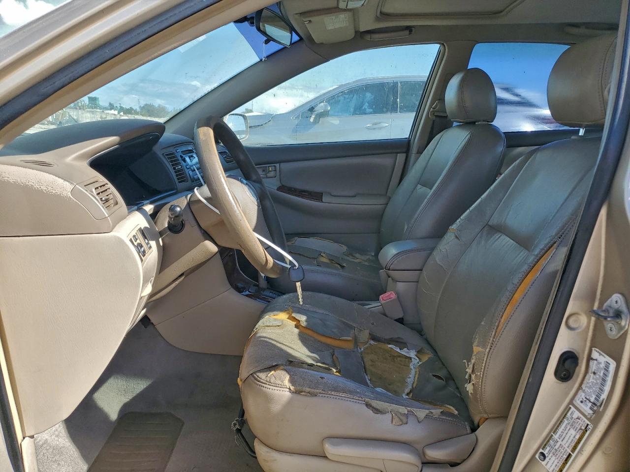 Toyota Corolla Ce Image 5