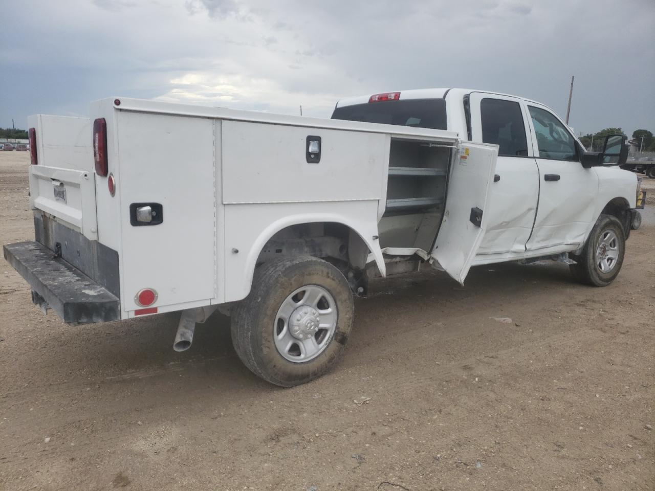 Ram 2500 Tradesman Image 2