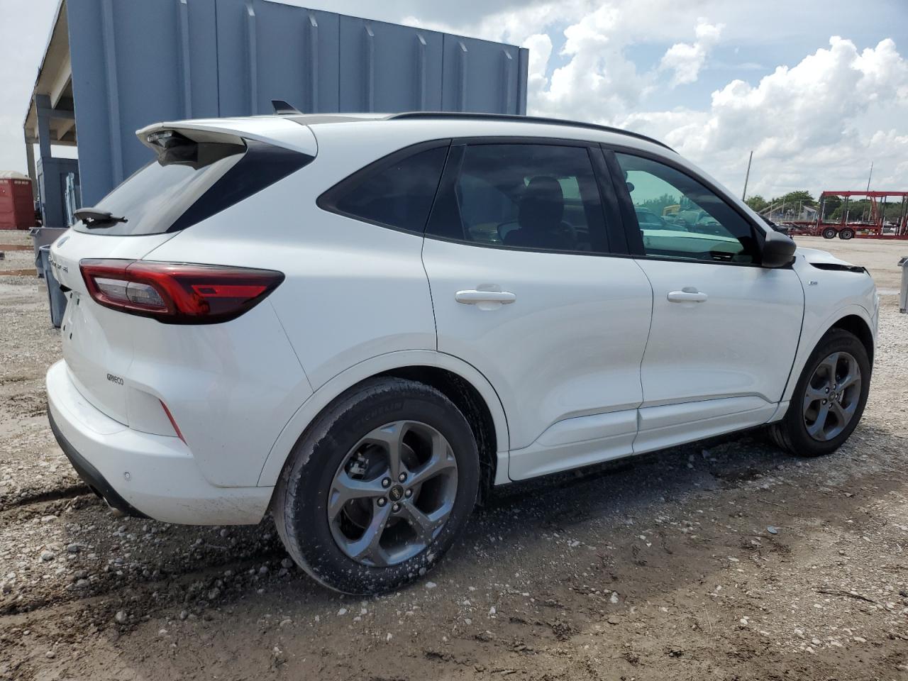 Ford Escape St Line Image 11