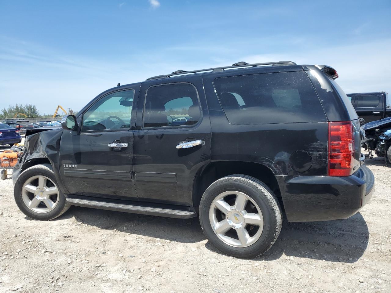 Chevrolet Tahoe C1500 Ls Image 3