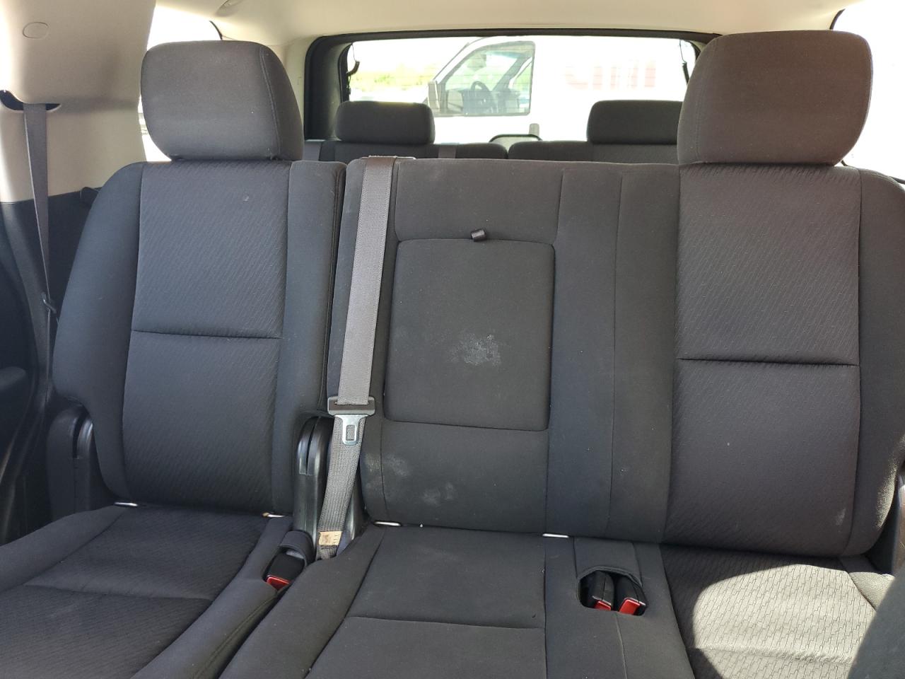 Chevrolet Tahoe C1500 Ls Image 8