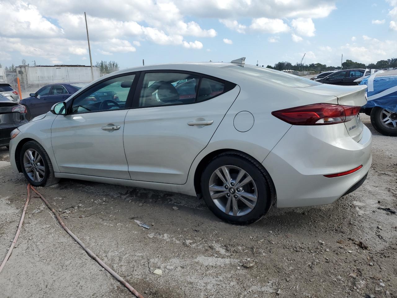 Hyundai ELANTRA Se Image 9