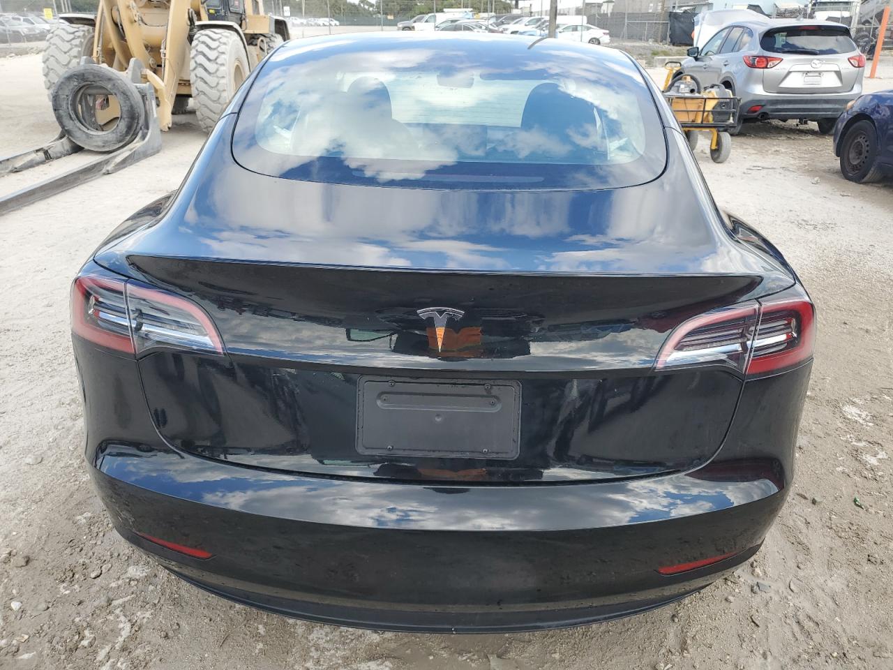 Tesla Model 3 Image 6