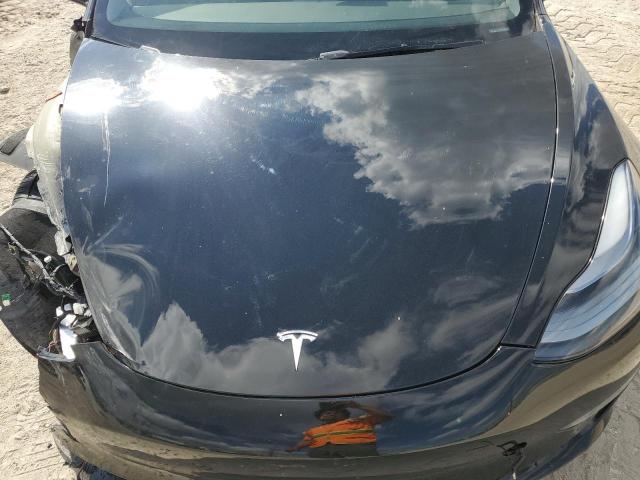 Tesla Model 3 Image 8