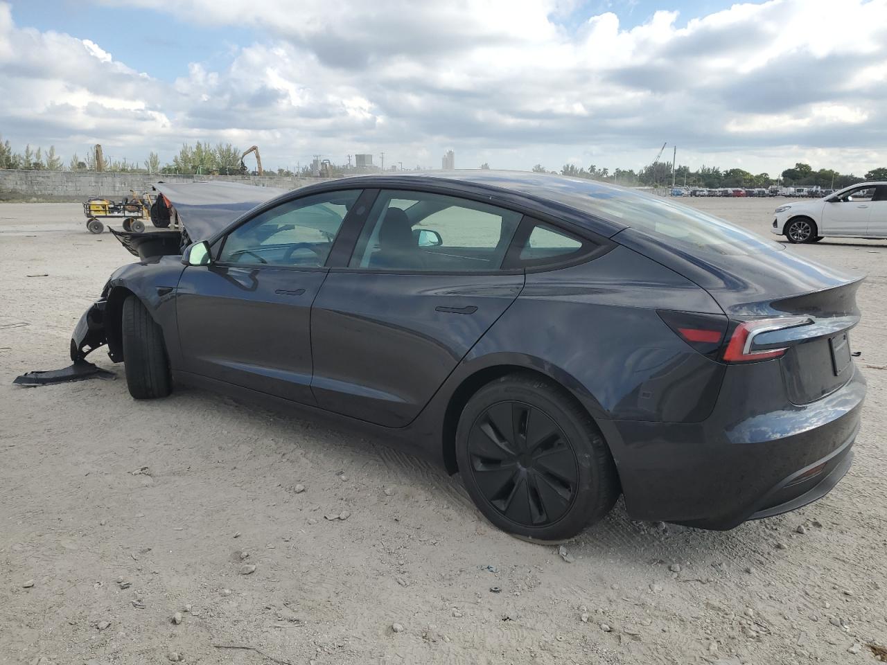 Tesla Model 3 Image 3