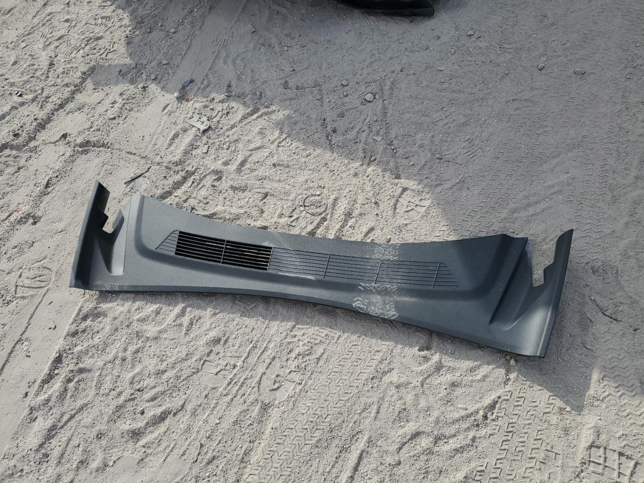 Tesla Model 3 Image 11