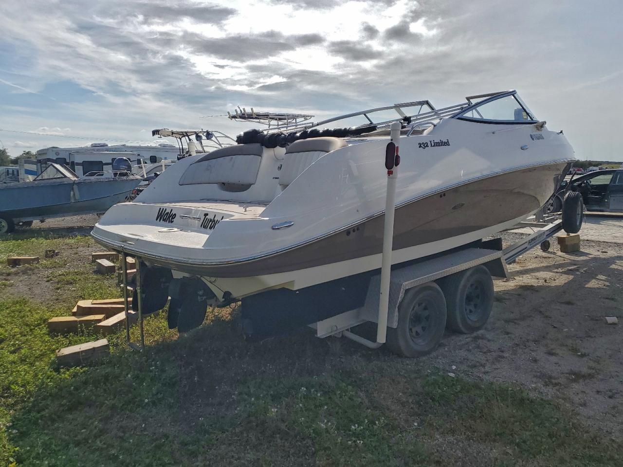 Yamaha Jetski Image 10