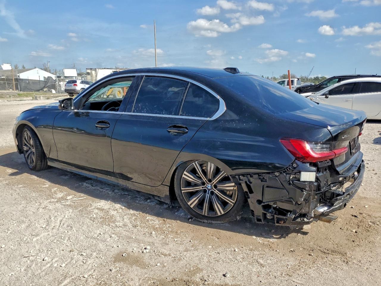 BMW 3 Series Image 8