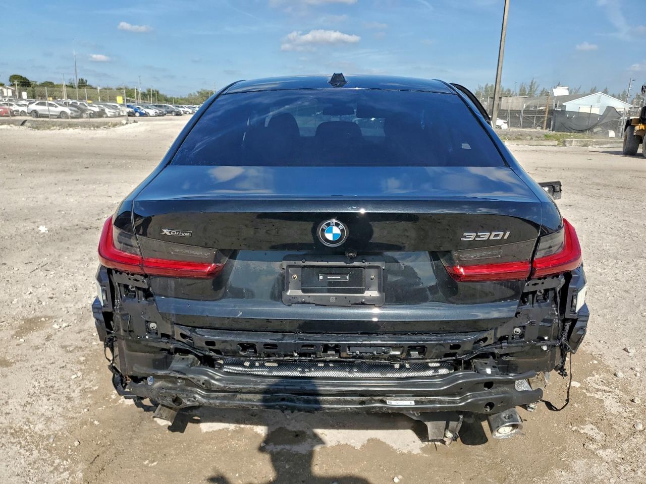 BMW 3 Series Image 10