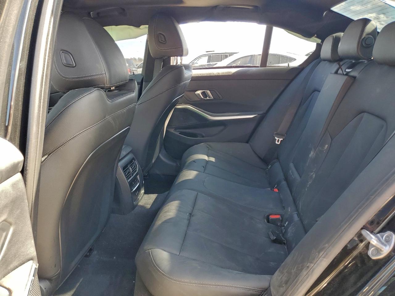 BMW 3 Series Image 6