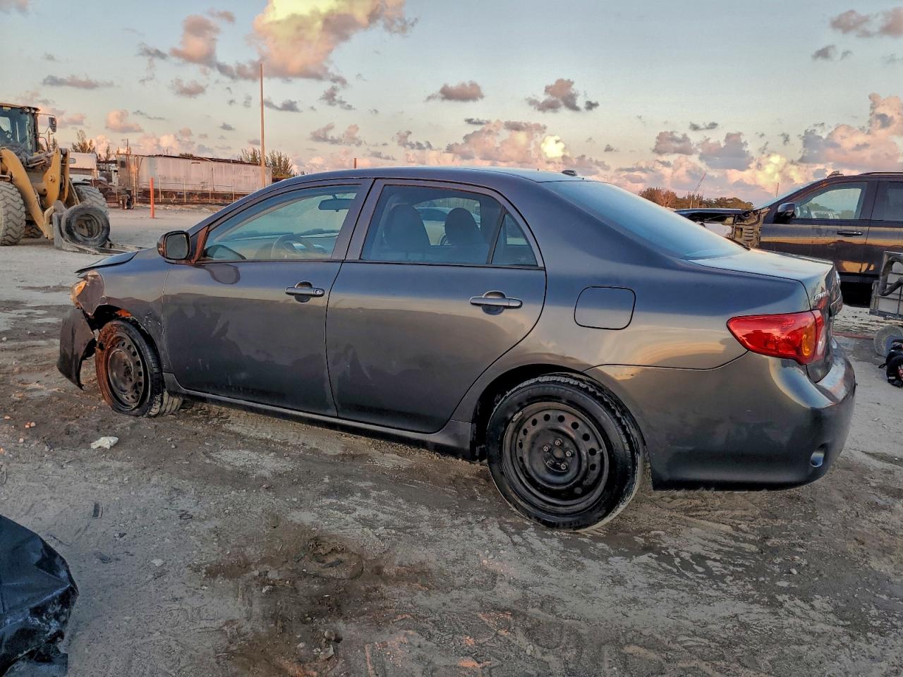 Toyota Corolla Base Image 4