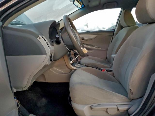 Toyota Corolla Base Image 12