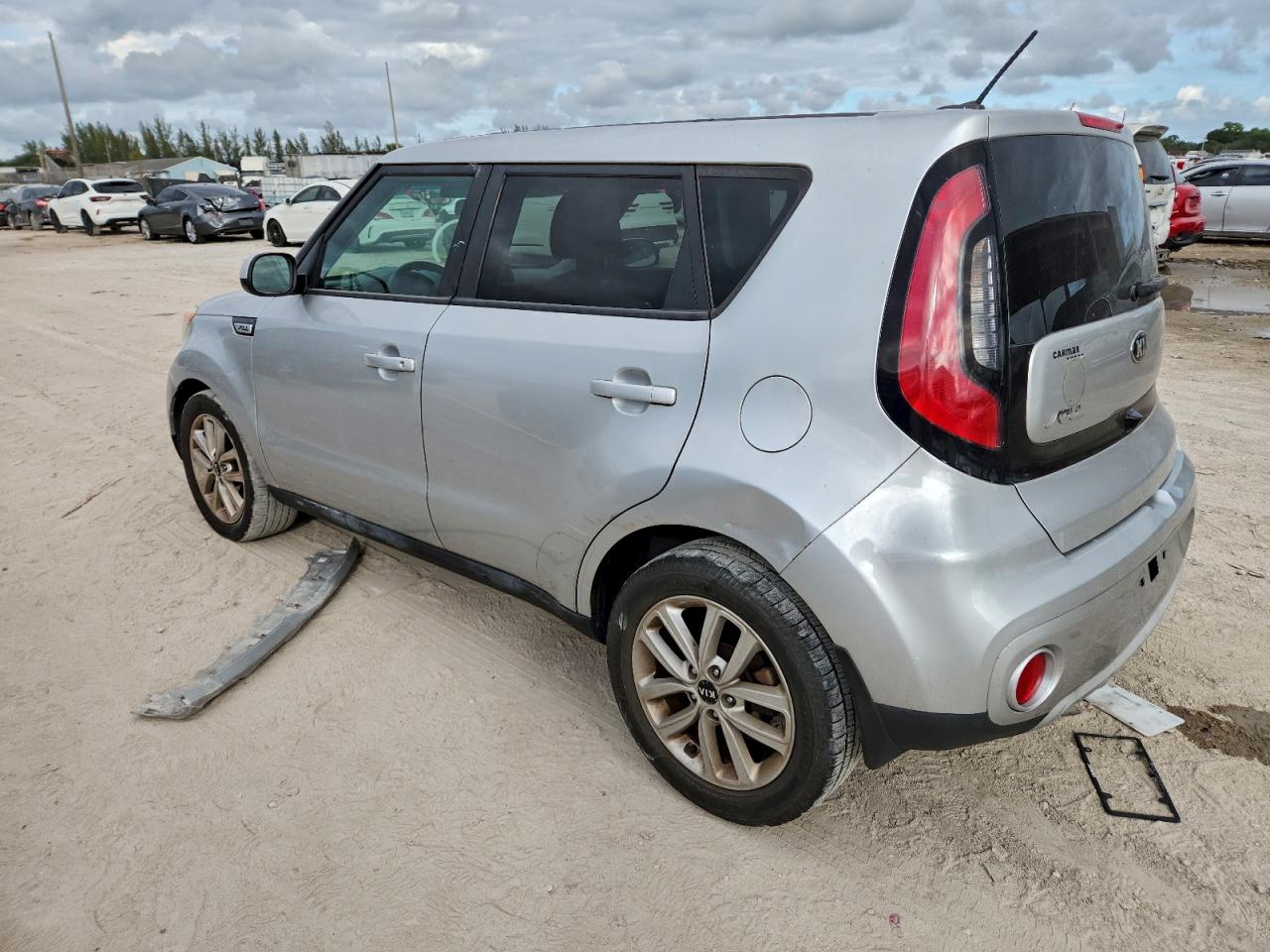 Kia Soul + Image 5