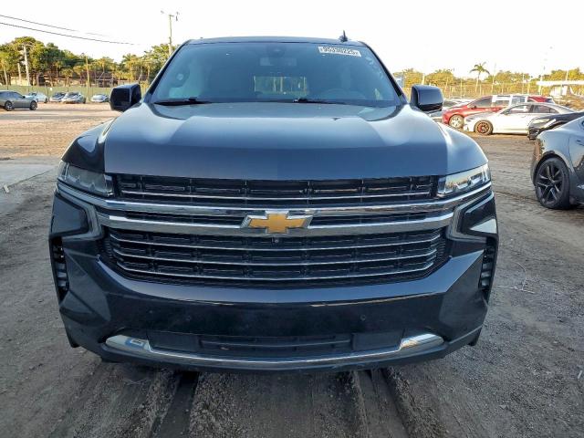 Chevrolet Suburban C1500 Lt Image 5