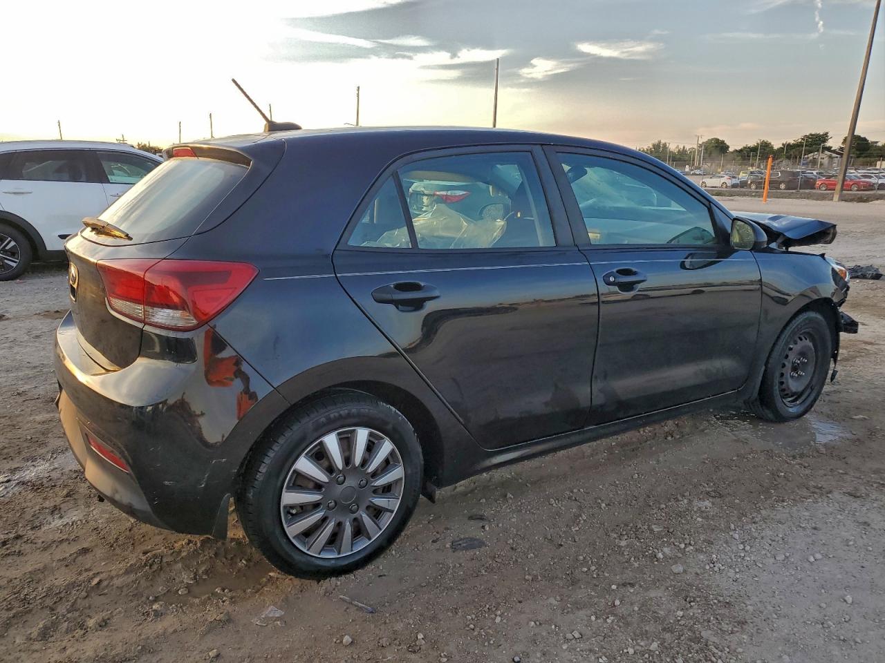 Kia Rio Lx Image 3