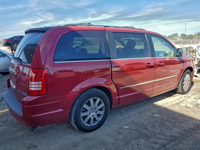 Chrysler Minivan Touring Image 4