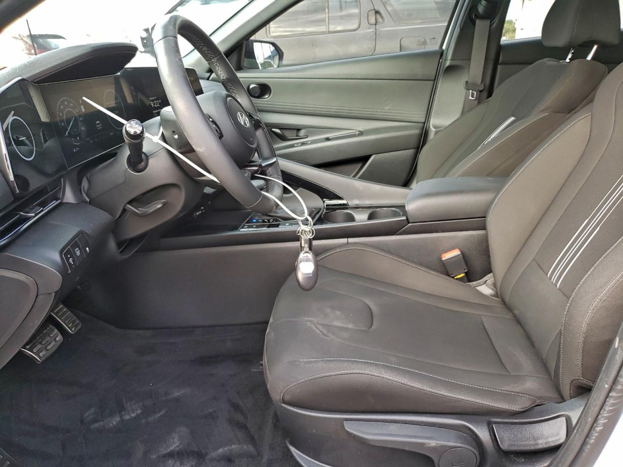 Hyundai ELANTRA Blue Image 7