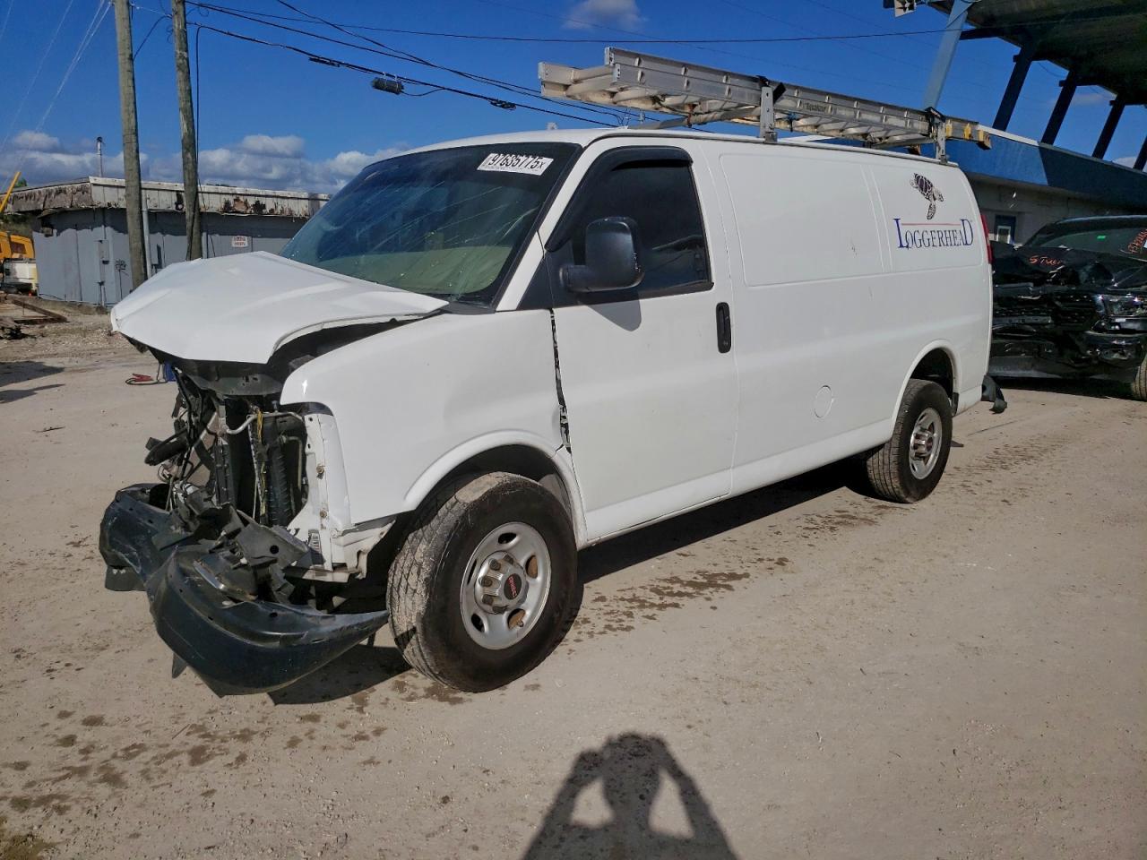 GMC Savana G2500 Image 1