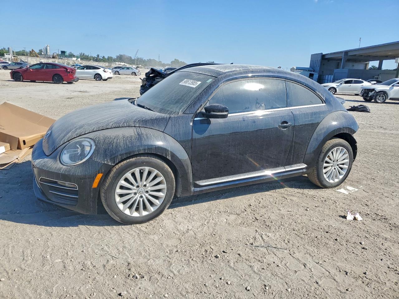 Volkswagen Beetle S Image 1