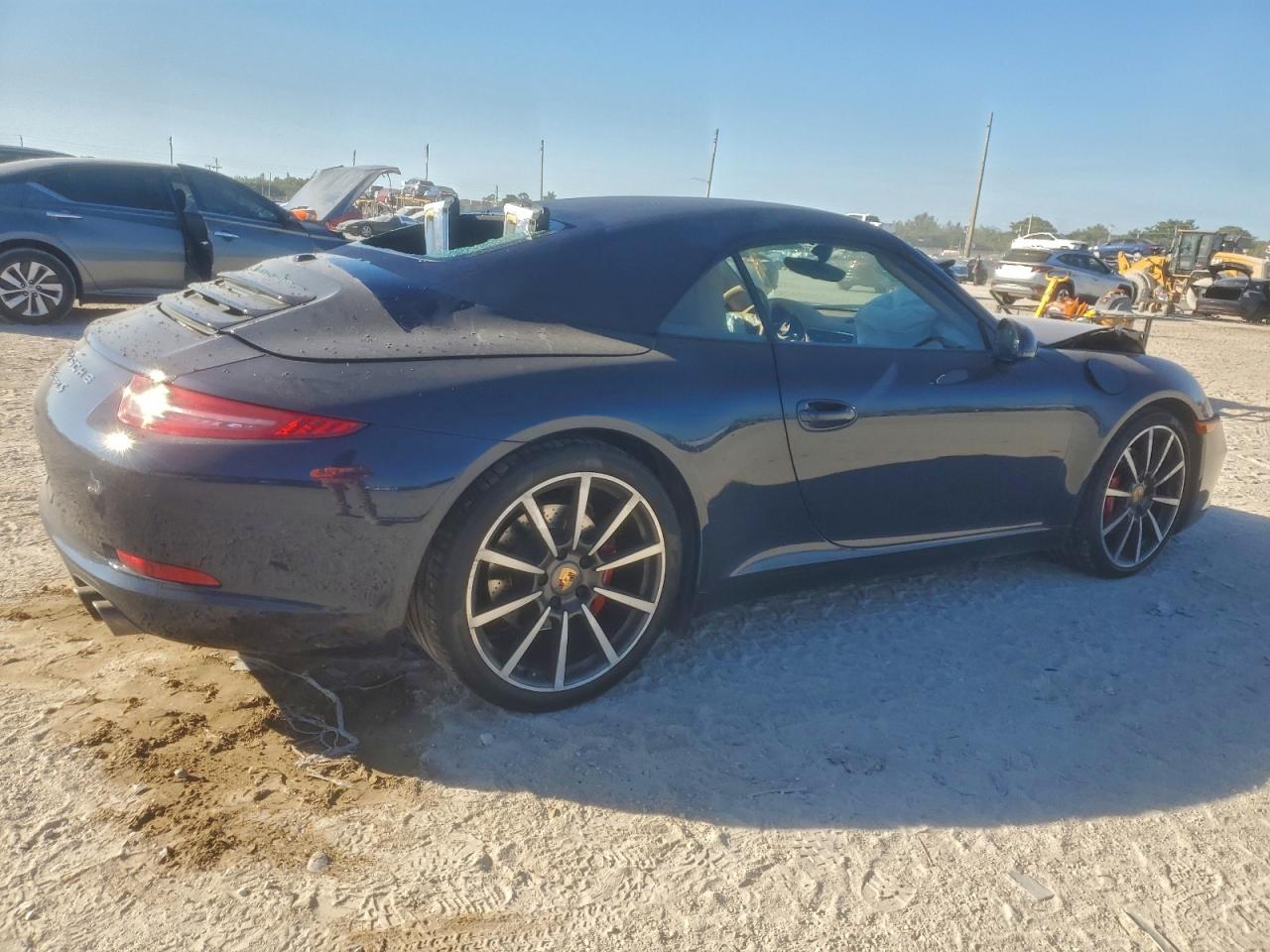 Porsche 911 Carrera S Image 4