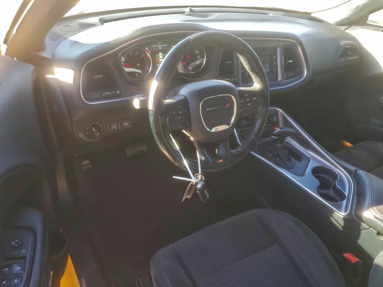 Dodge Challenger R/t Image 6