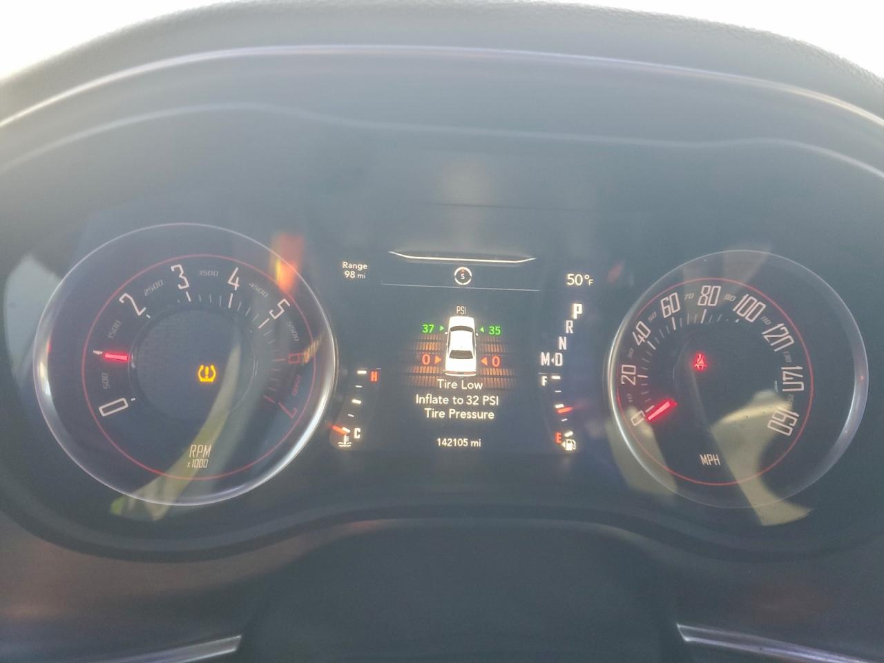 Dodge Challenger R/t Image 2